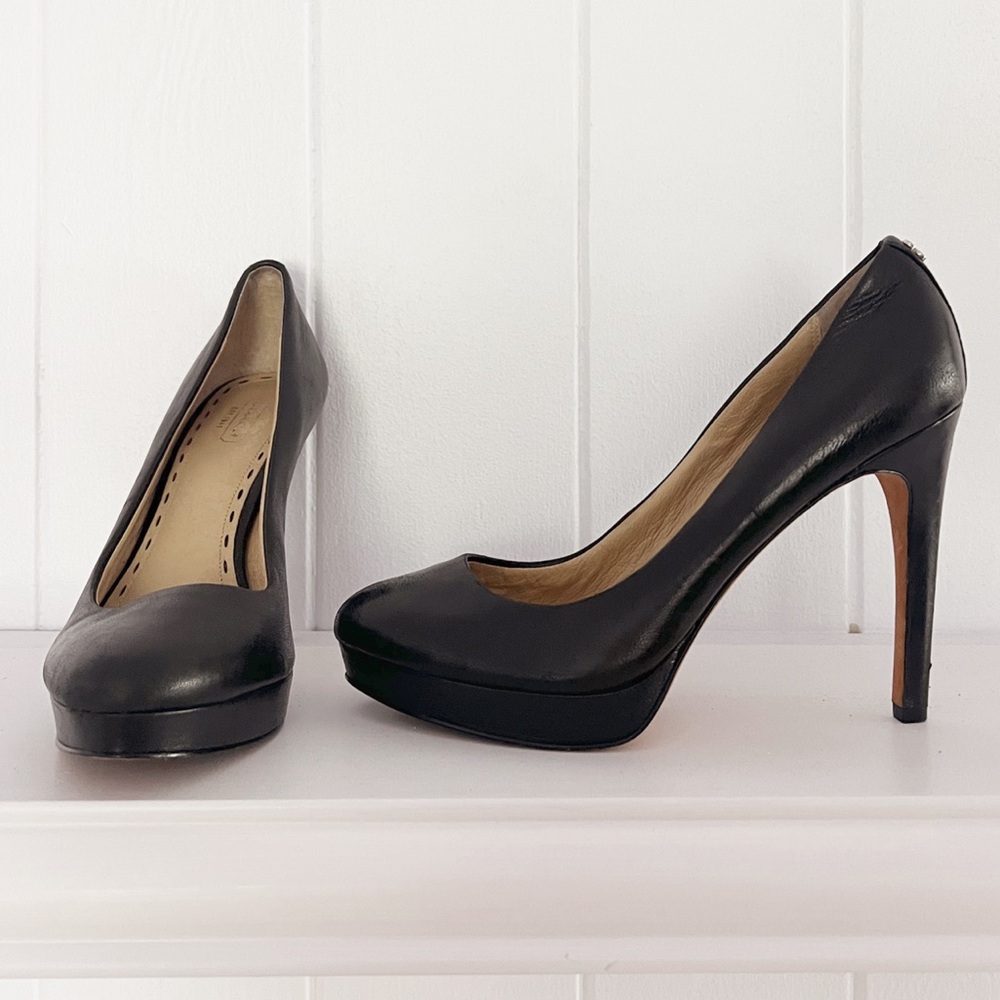 Coach leather heels in great condition, size 8.5